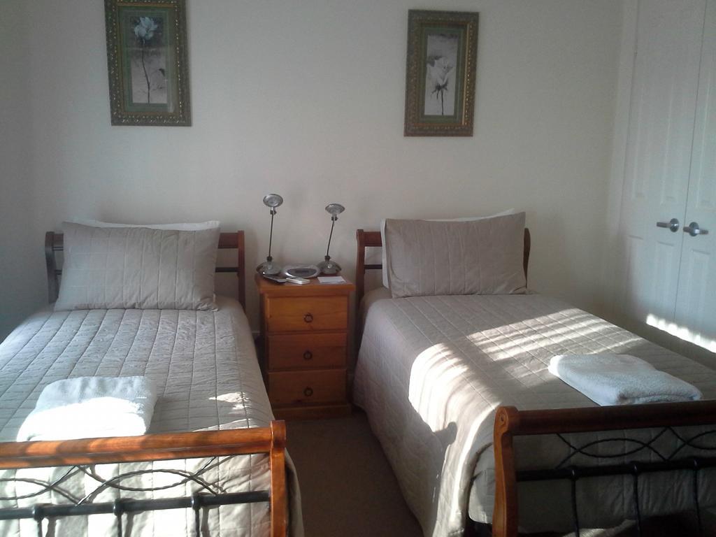 Gloucester On Avon Bed And Breakfast Phòng bức ảnh